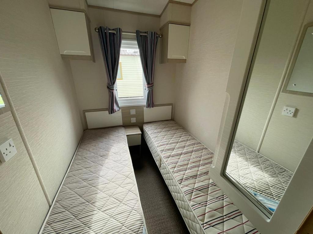 Pg177 Golden Palm Resort 8 Berth Caravan With Decking Chapel Saint Leonards Exteriér fotografie