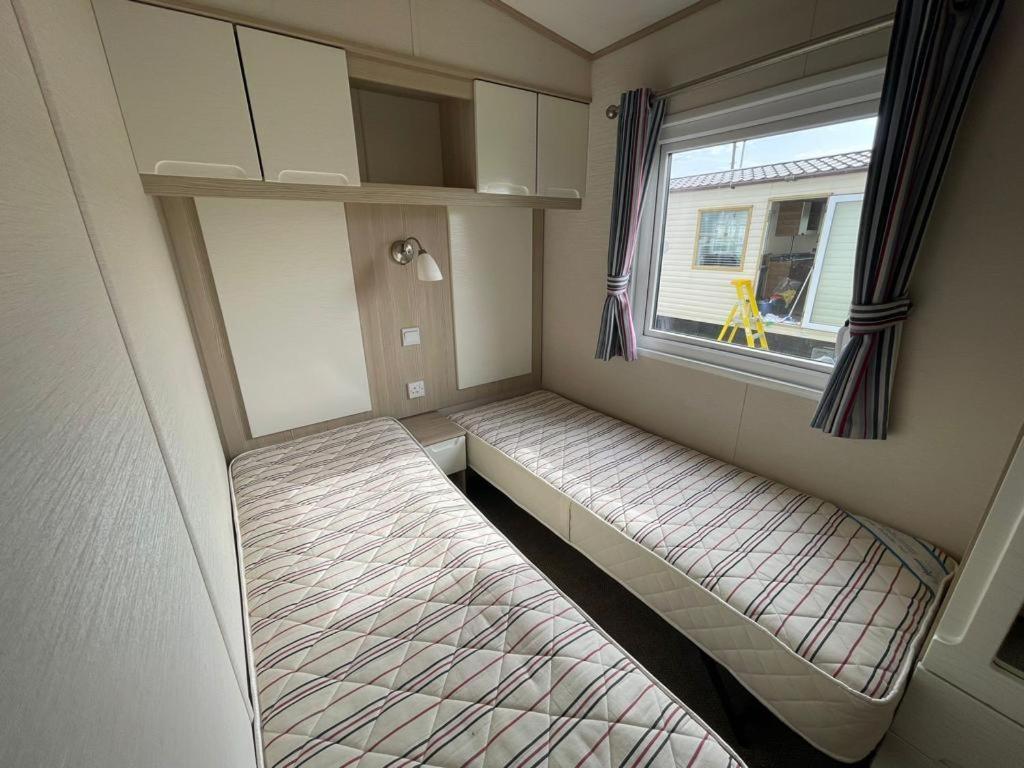 Pg177 Golden Palm Resort 8 Berth Caravan With Decking Chapel Saint Leonards Exteriér fotografie